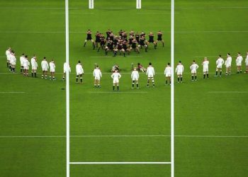 Turning Points in Rugby: Why Did England Lose Their Lead in the Final 10 Minutes?