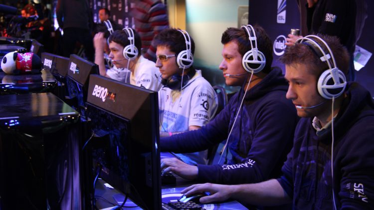 Frequent Tragic Deaths of Esports Athletes: Should a “Physiological Age Requirement” Be Established for Esports Players?