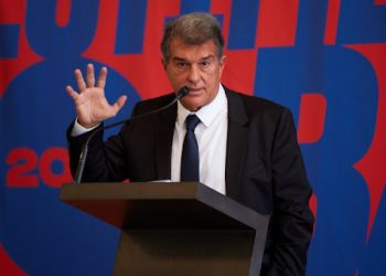 Xavi’s Surprising Stay: Can Laporta’s Vote of Confidence Quell Barcelona’s Locker Room Storm?