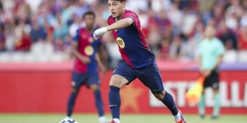 Should Retired Legends Like Xavi Face Different Coaching Standards?